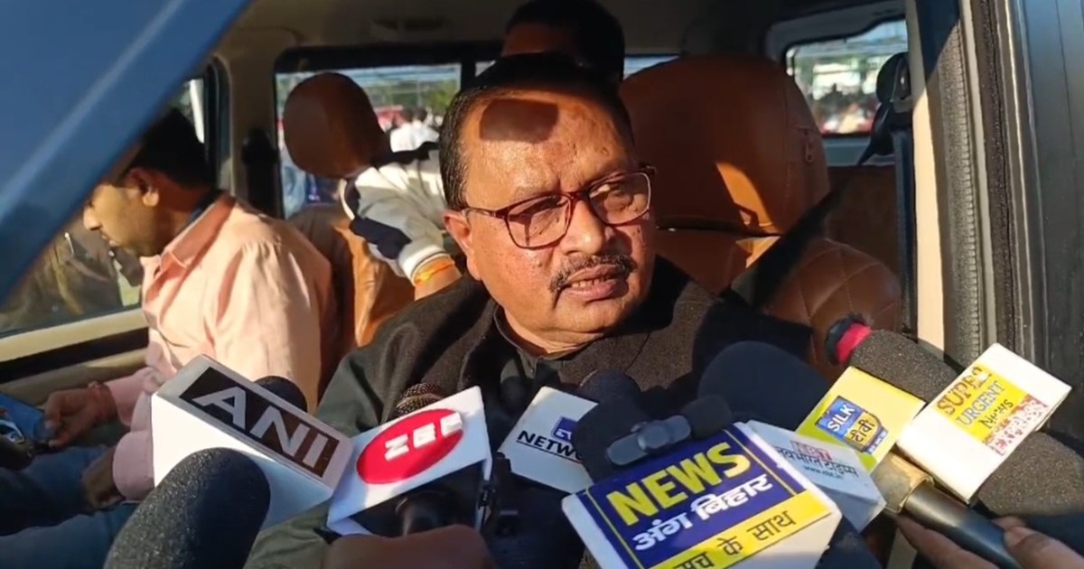 When a JDU MLA called his own party MP a thief-pocketer