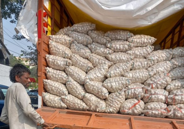 Customs department confiscated more than 70 lakh Chinese gar Customs department confiscated more than 70 lakh Chinese gar