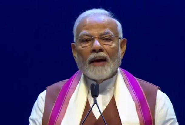 PM Modi will give the gift of schemes worth 12 thousand cror