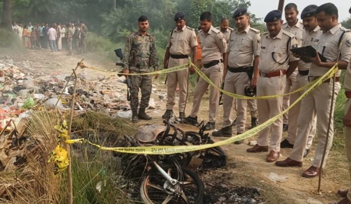 Sensation: In Nawada, a young man was burnt along with his b