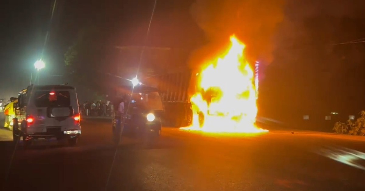 Chaos after road accident in Gaya, Hiva set on fire