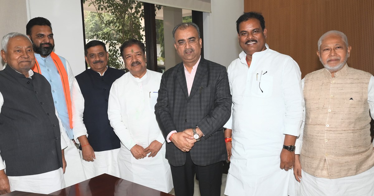 CM Nitish inspected the ongoing construction work in Mithapu