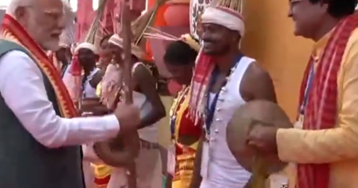 PM Modi in Jamui on Tribal Pride Day, welcomed with tribal t