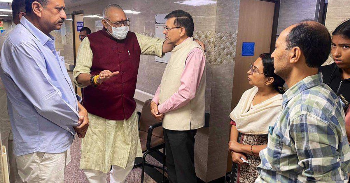 Union Minister Giriraj Singh reached AIIMS, to inquire about