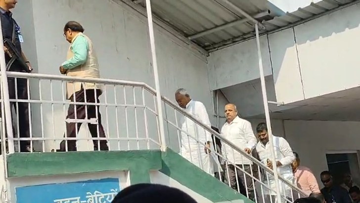 Amid the second phase of polling, CM Nitish Kumar visited La