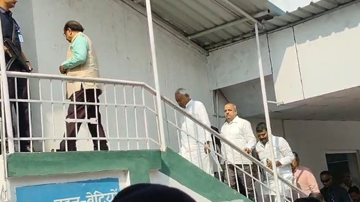 Amid the second phase of polling, CM Nitish Kumar visited La