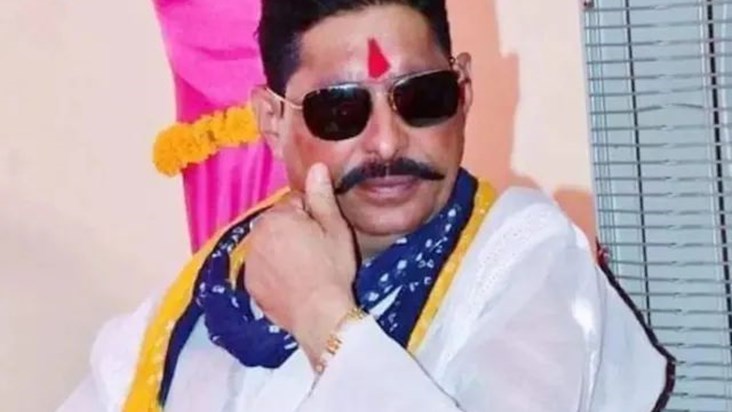 On the first day, he was given roti and vegetables to eat li