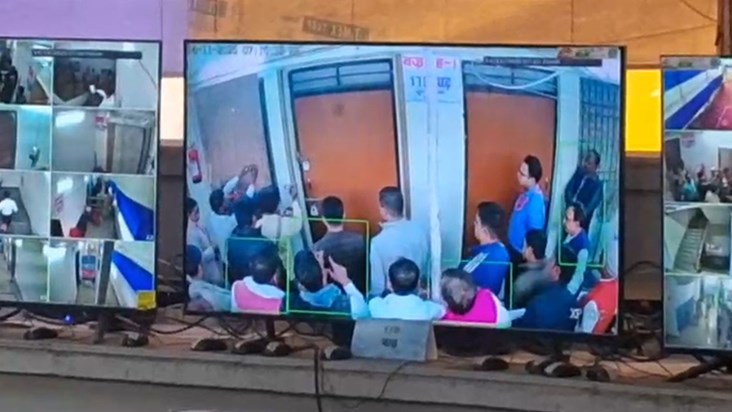 See updates every moment