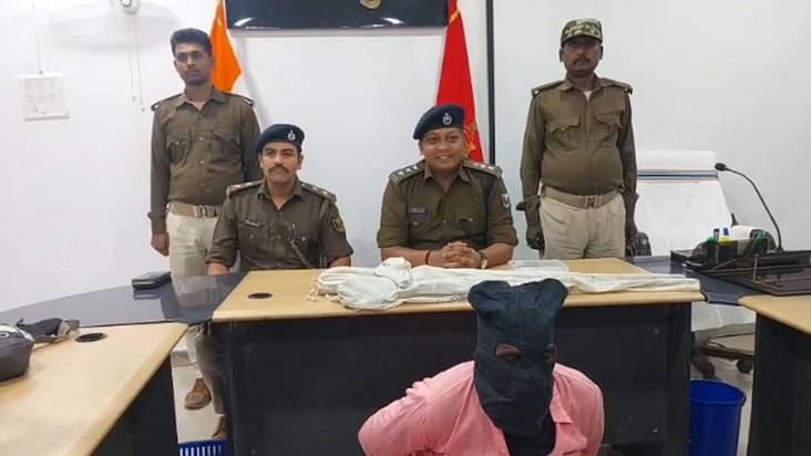 A pistol and a rifle were stored in Tejashwi's constituency.