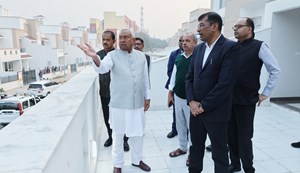 With the formation of the new government, CM Nitish took to the streets, J