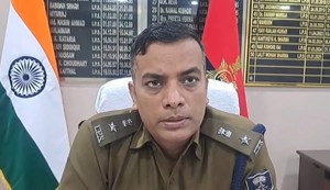 Vaishali police is also taking action to seize the property of criminals and mafias.