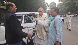 Lalu Yadav started remembering his old friends