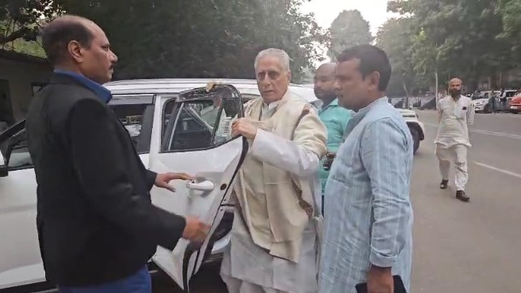 Lalu Yadav started remembering his old friends