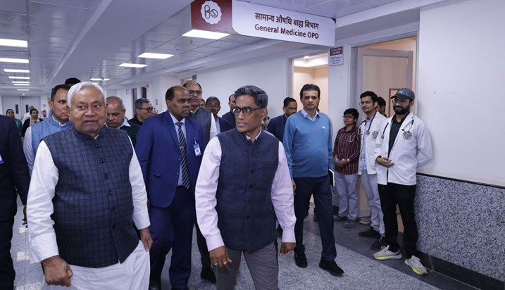 The Chief Minister inspected the emergency unit building at 