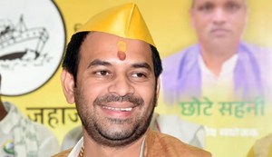 Tej Pratap calls Tejashwi 'Fejaswi'