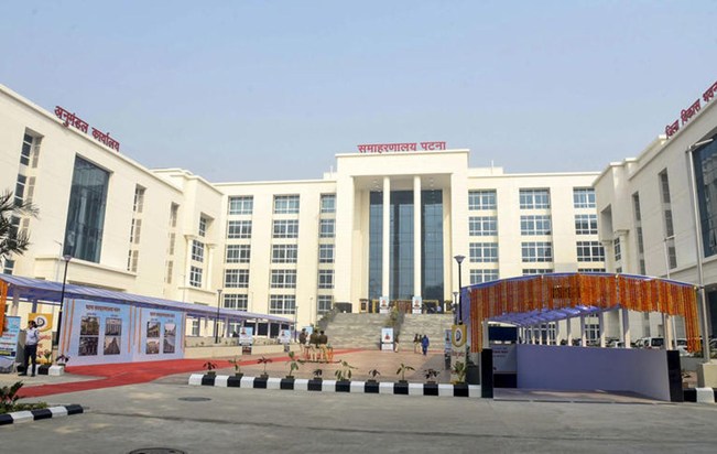 With the increasing cold, the Patna district administration 