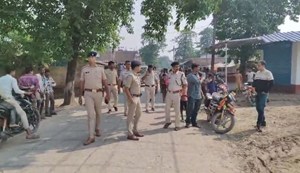 In Katihar, fearless criminals entered the house and shot the woman, along with the husband...