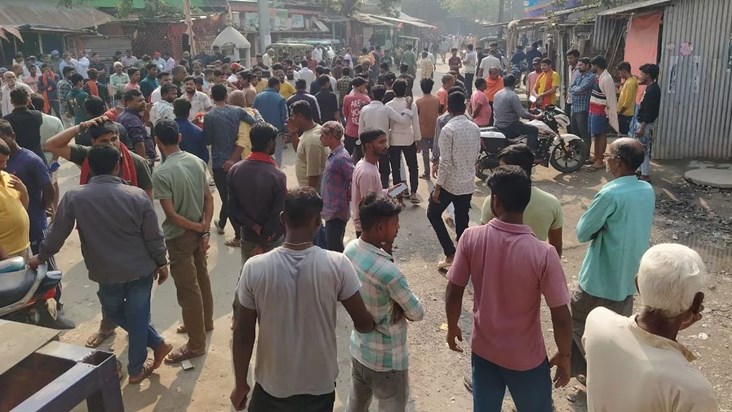 Maithili celebrated her victory by bursting firecrackers, th