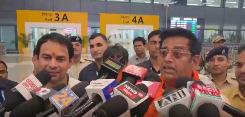 Tej Pratap will join the BJP! When Ravi Kishan met him, they