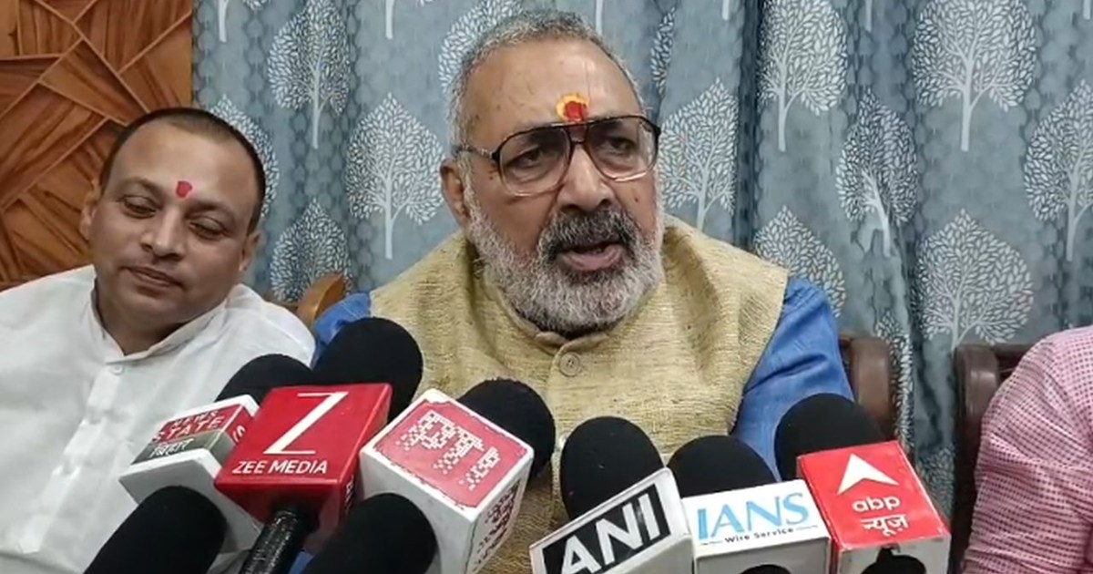 Rahul Gandhi is mentally bankrupt.