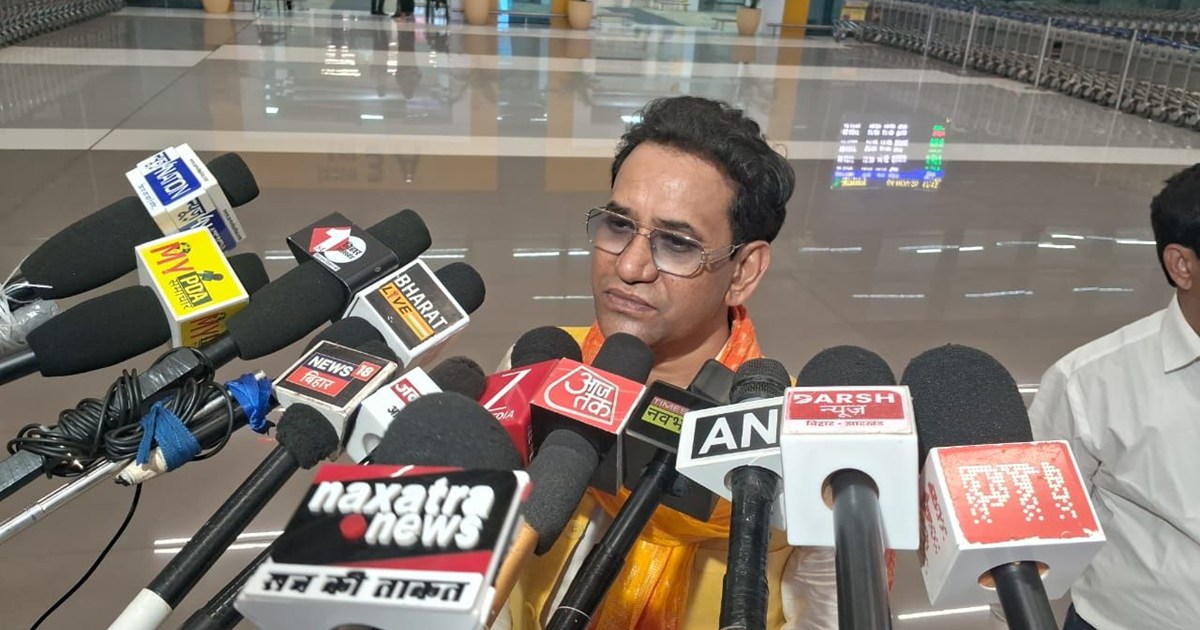 Nirhua welcomed Khesari Lal