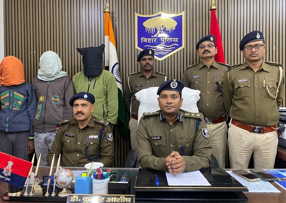 Two inspectors were arrested in the same police station wher