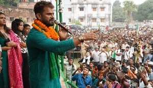 Khesari Lal, contesting on RJD ticket, got a big shock.