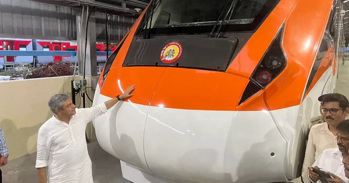 Why is the color of Vande Bharat Express train only orange? 