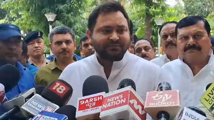 Tejashwi Yadav spoke a lot before leaving for Japan tour, sc Tejashwi Yadav spoke a lot before leaving for Japan tour, sc