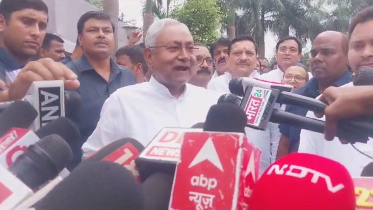 CM Nitish's clear cut answer on the claim of break in JDU, s