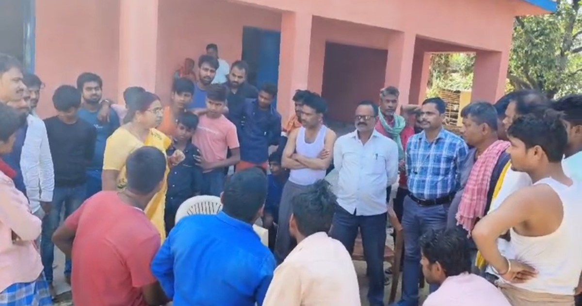 Teacher and teacher started making love in the classroom its