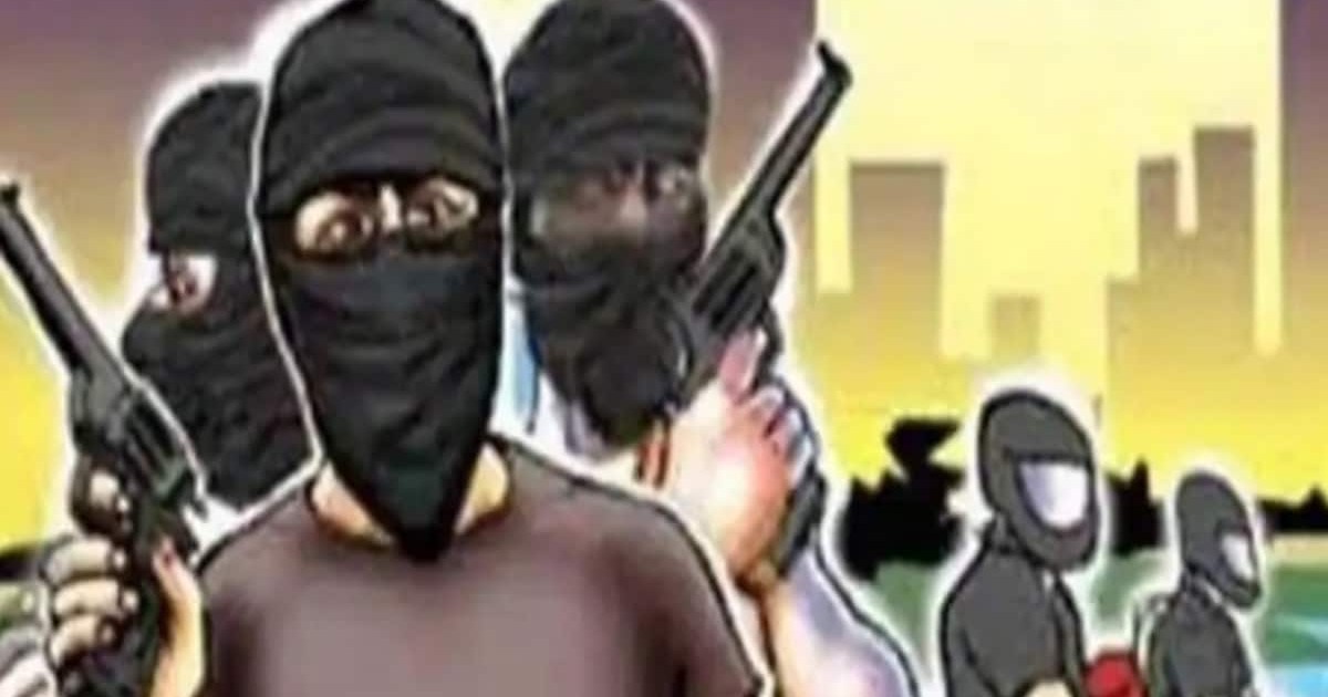 When the gas agency operator did not pay the extortion money