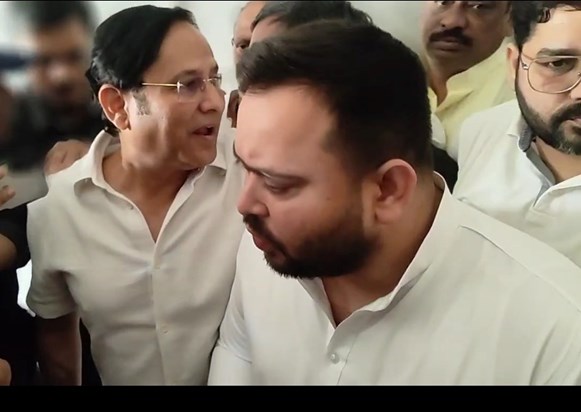 Jmant milne par tejasvi yadv ka bda byan Jmant milne par tejasvi yadv ka bda byan