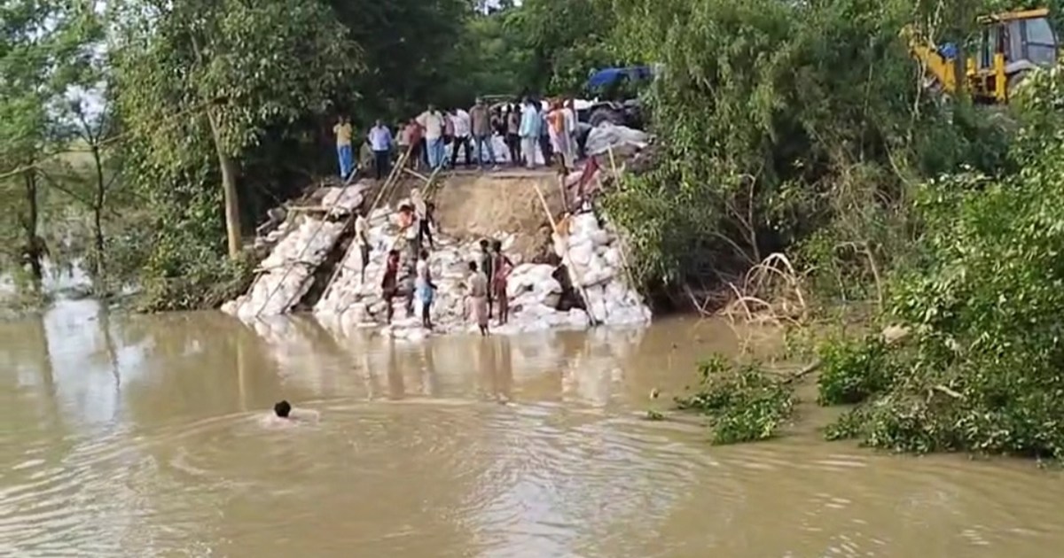 Repair of broken embankment under the supervision of new exe