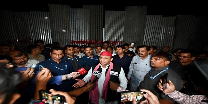 Akhilesh Yadav and Yogi Government clash on the birth annive Akhilesh Yadav and Yogi Government clash on the birth annive