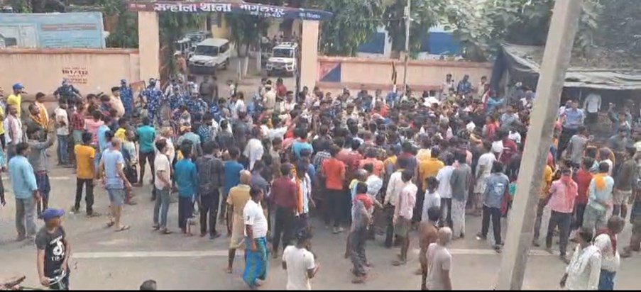 A statue in a temple in Bhagalpur was vandalized, angry peop