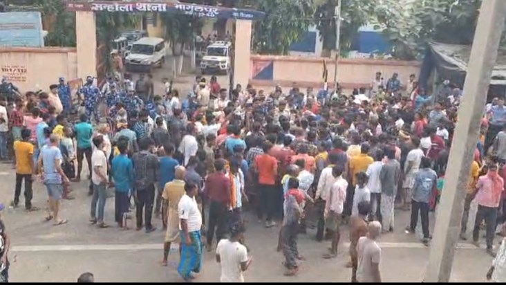 A statue in a temple in Bhagalpur was vandalized, angry peop