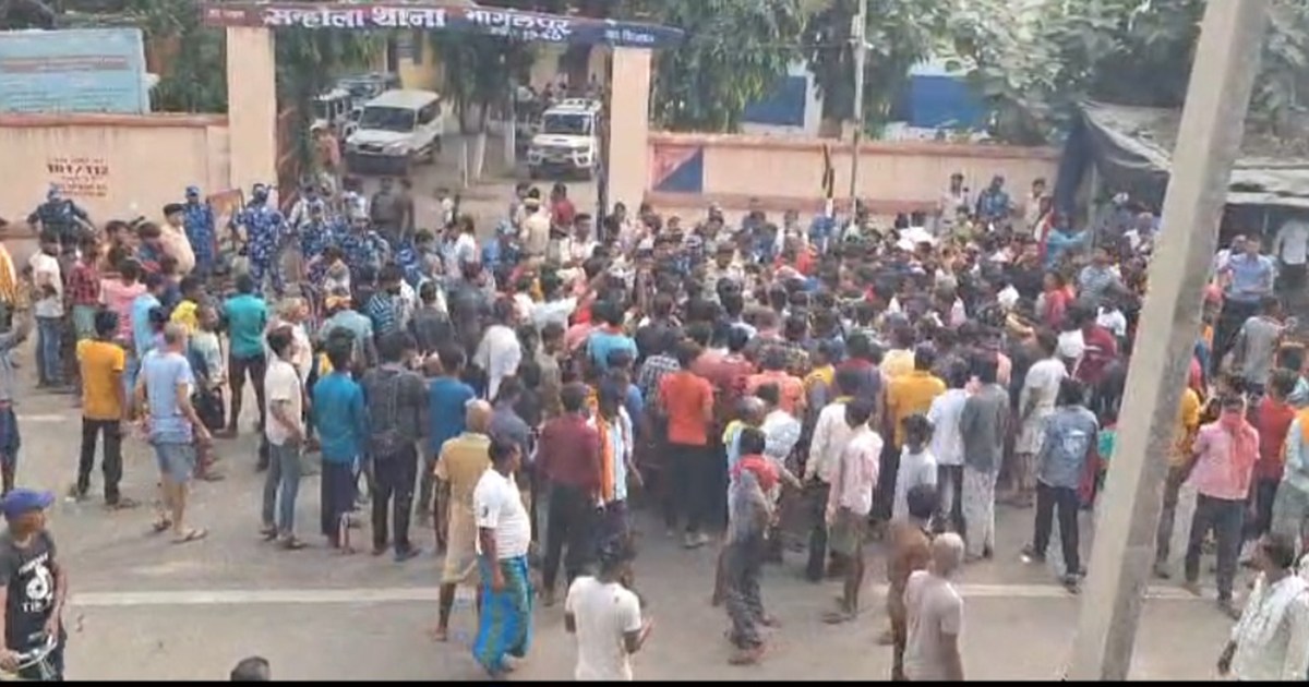 A statue in a temple in Bhagalpur was vandalized, angry peop