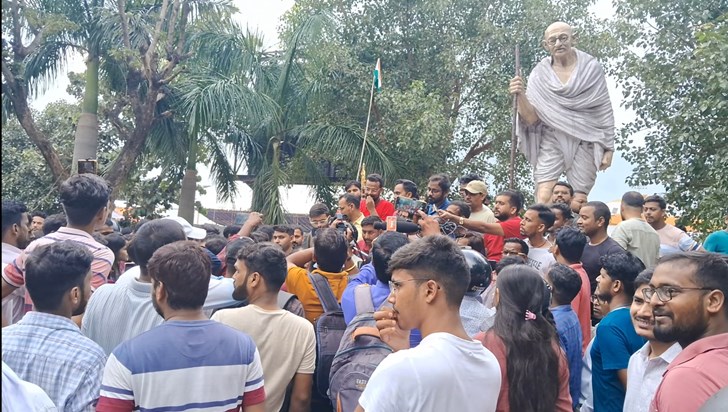 JSSC - CGL Students Strike in Bapu Vatika JSSC - CGL Students Strike in Bapu Vatika