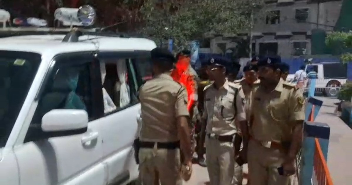 Rampage of criminals in Gopalganj: First attack on prisoner 