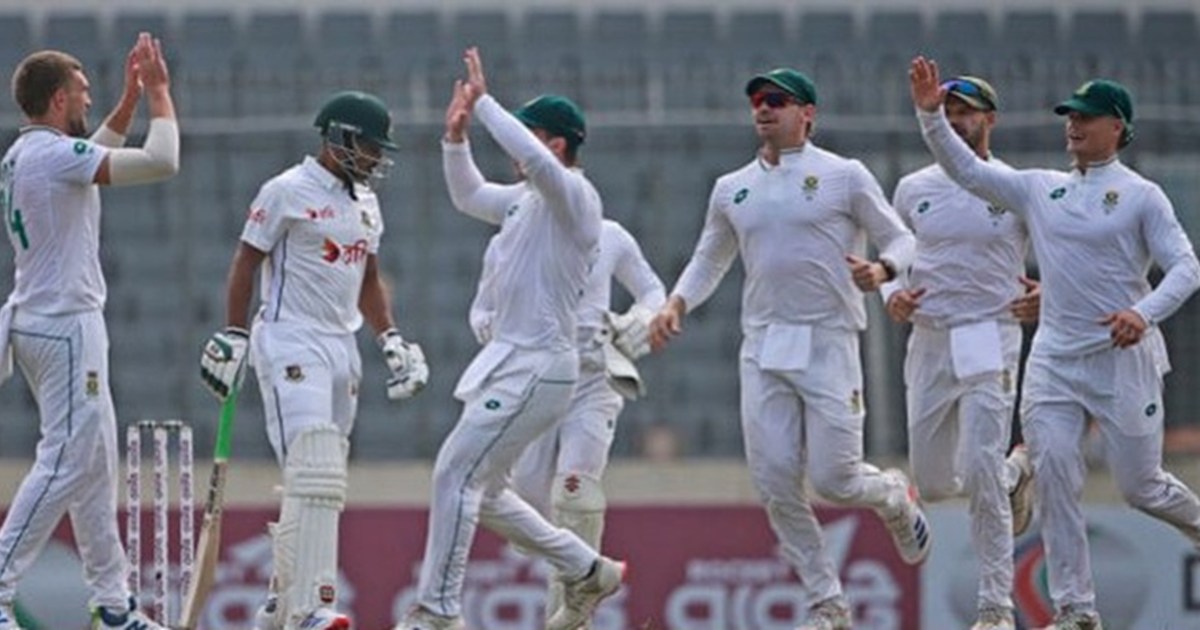 Bangladesh batsmen defeated by South African bowlers, 4 wick