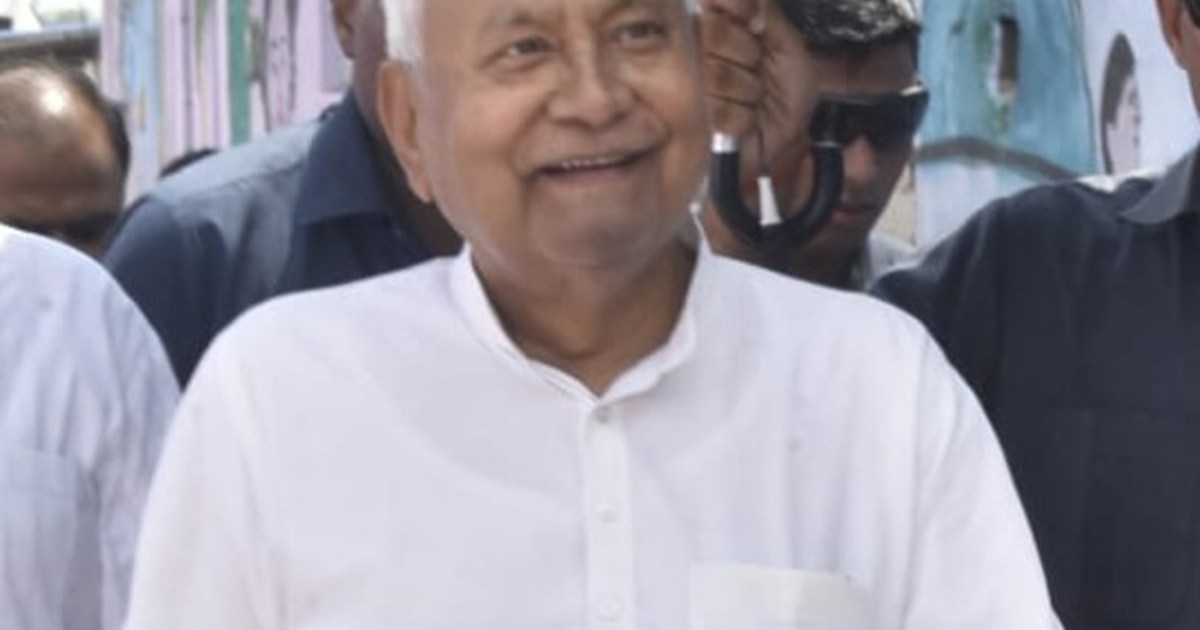 Nitish government transferred 18 IAS officers amidst the ass