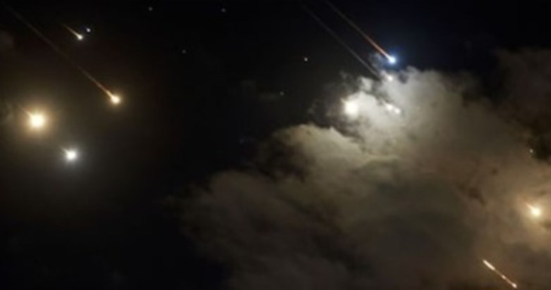 Now Iran has fired more than 200 missiles on Israel Now Iran has fired more than 200 missiles on Israel