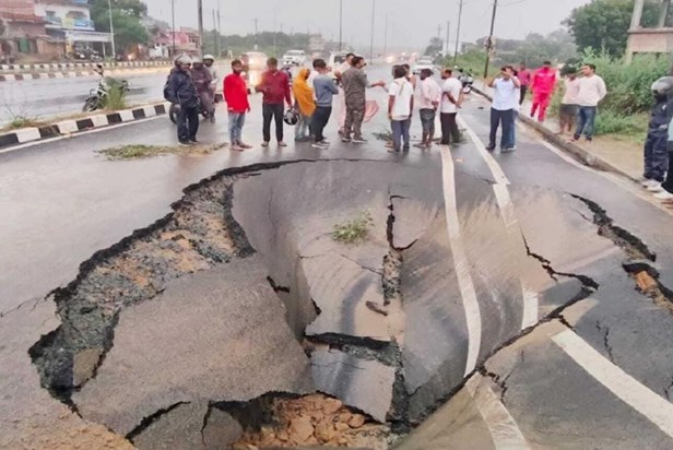 Dhanbad New FourLane Road Damage Dhanbad New FourLane Road Damage