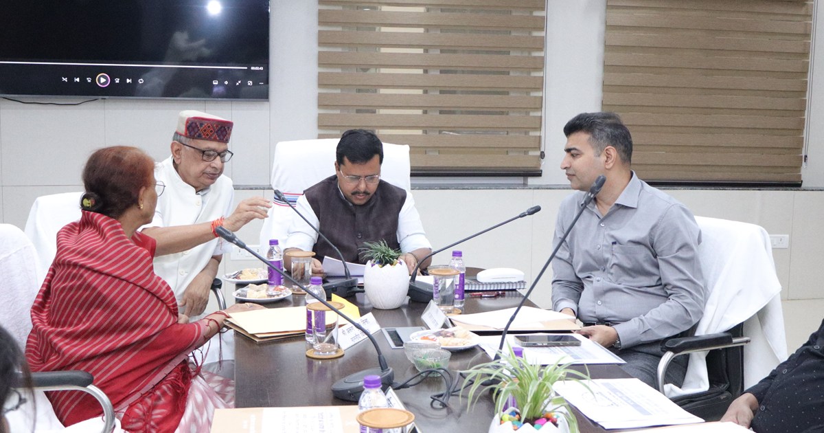 Honorable Minister Shri Nitin Naveen ji called a review meet