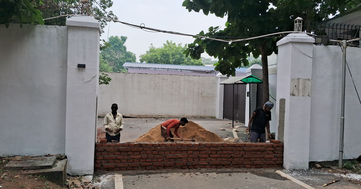 Samrat chaudhri ko dar stane lga vastudosh ke karn pichla dr