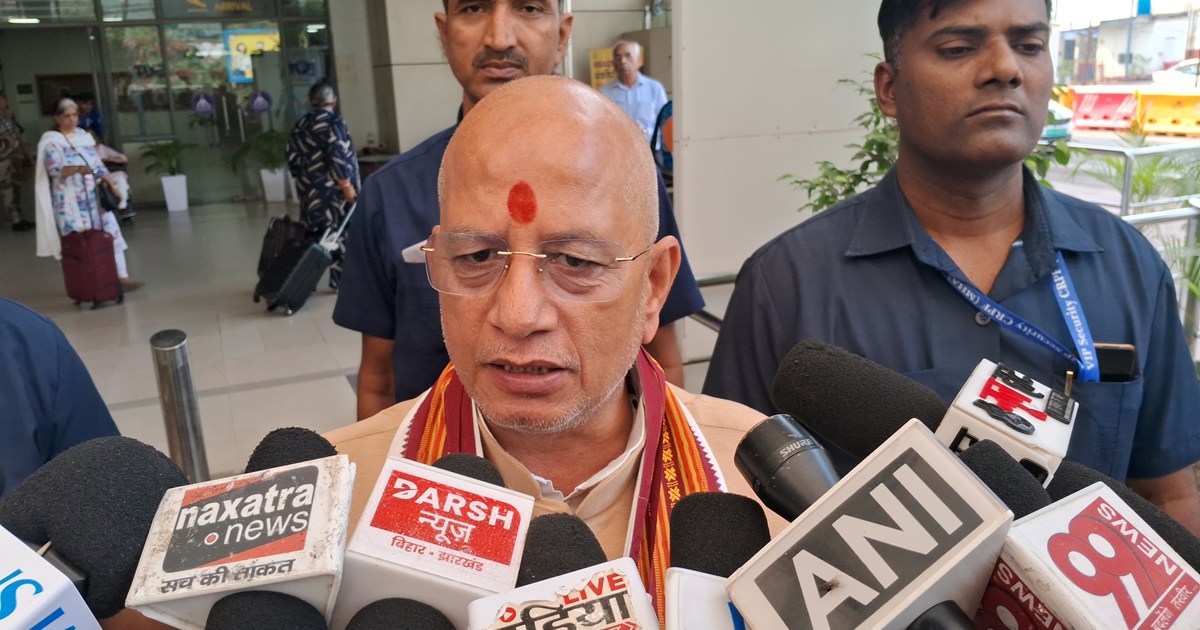 Jahrili shrab se maut pr dycm vijy singha ka byan