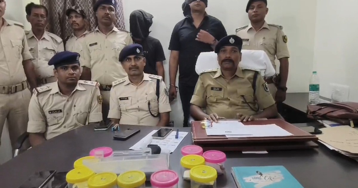 Muzaffarpur police arrested the notorious accused of murder 