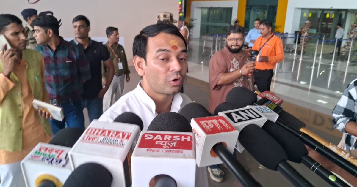 Tej Pratap got furious on hearing Tejashwi's name.