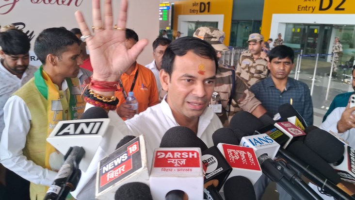 Tej Pratap Yadav made a big statement regarding Rahul-Tejash Tej Pratap Yadav made a big statement regarding Rahul-Tejash